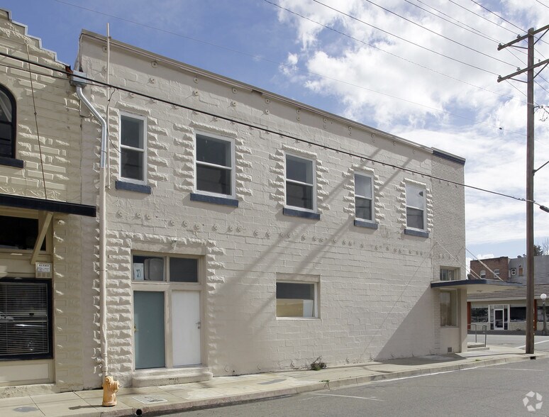 2 N Main St, Lodi, CA à vendre - Photo du bâtiment - Image 3 de 64