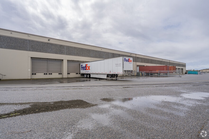4500 92nd St SW, Lakewood, WA for lease - Building Photo - Image 2 of 4