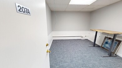 135 Park Ave, Barrington, IL for lease Interior Photo- Image 2 of 12