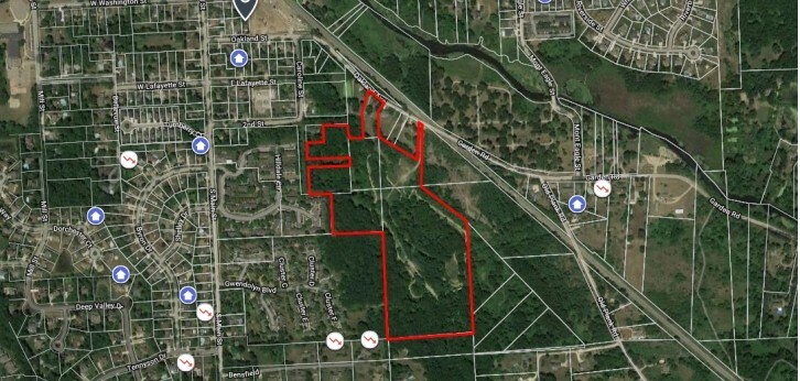 680 Oakland Ave, Milford, MI à vendre - Photo principale - Image 1 de 2