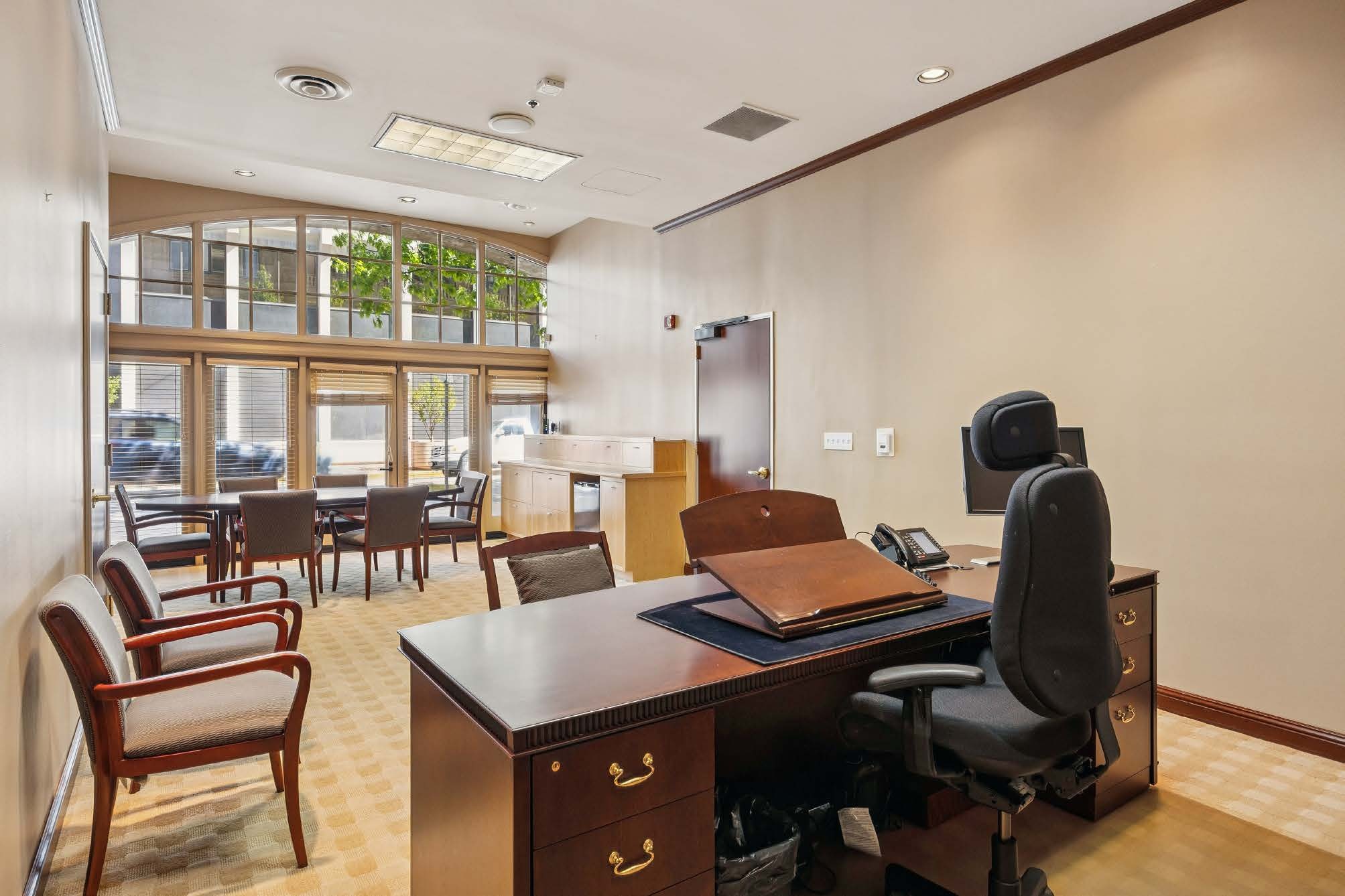 499 University St, Palo Alto, CA for lease Interior Photo- Image 1 of 13