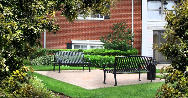 150 Broadhollow Rd, Melville, NY à louer - Photo du bâtiment - Image 3 de 9