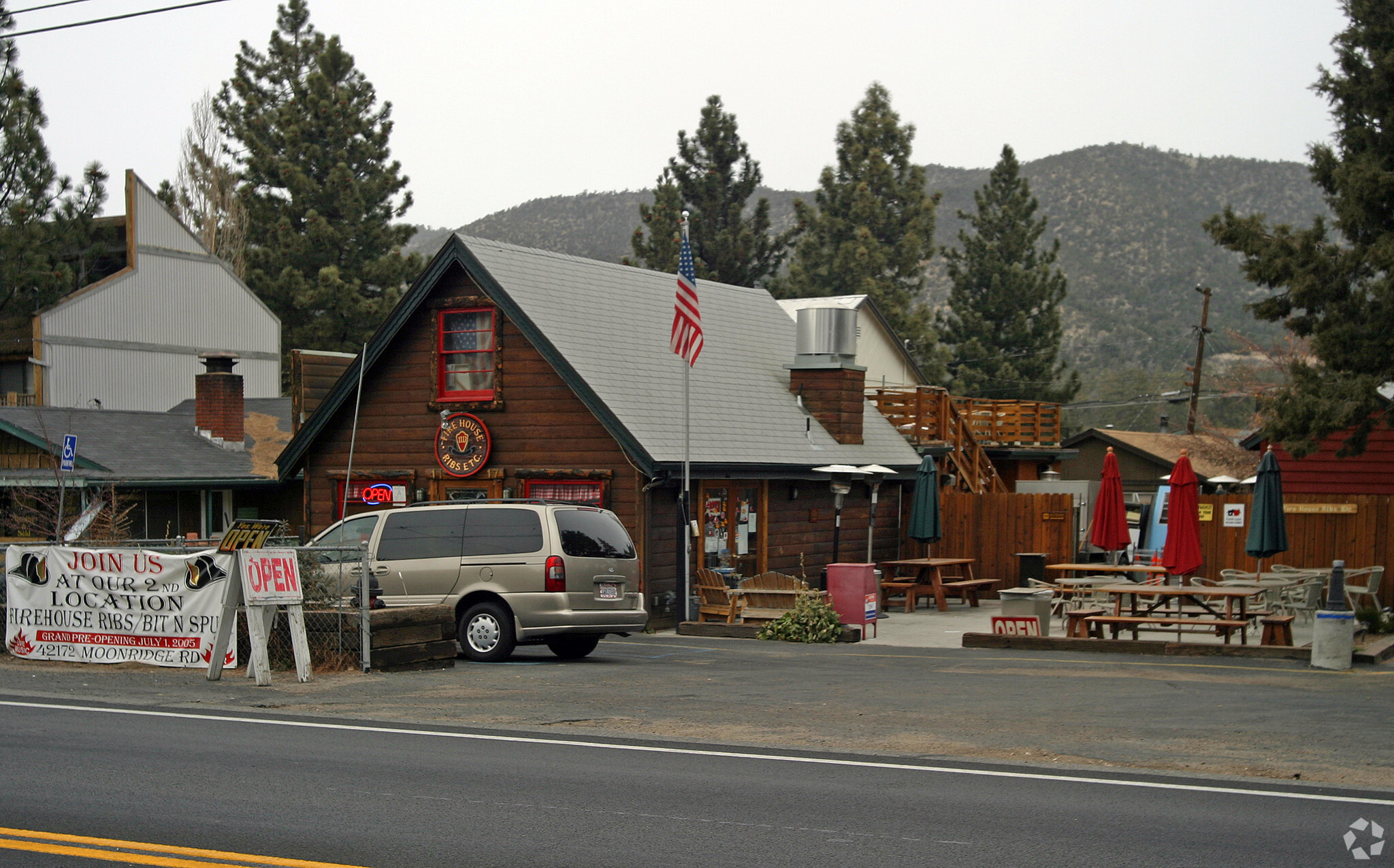 Vente au détail dans Big Bear City, CA à vendre Photo principale- Image 1 de 1