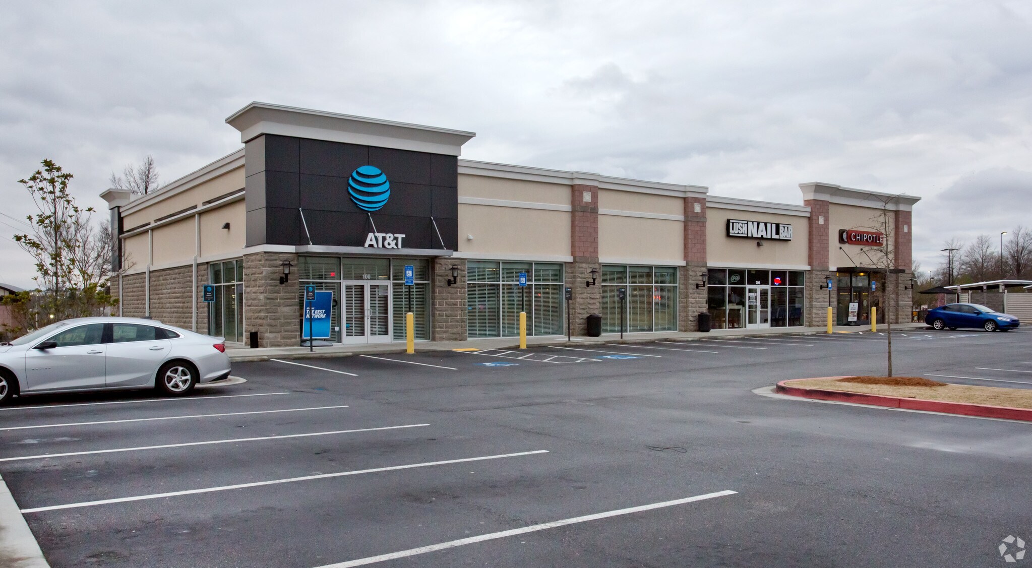 3330 Camp Creek Pkwy, East Point, GA for lease Building Photo- Image 1 of 5