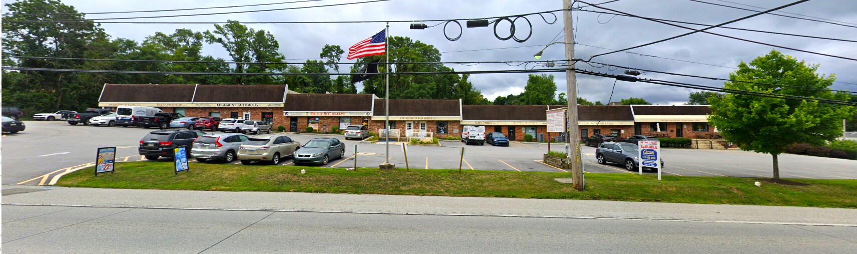 5038-5050 W Chester Pike, Edgemont, PA à louer Photo du bâtiment- Image 1 de 10