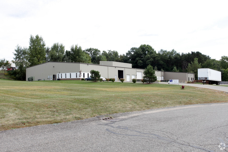 300 Byrne Industrial Dr, Rockford, MI for sale - Primary Photo - Image 1 of 1