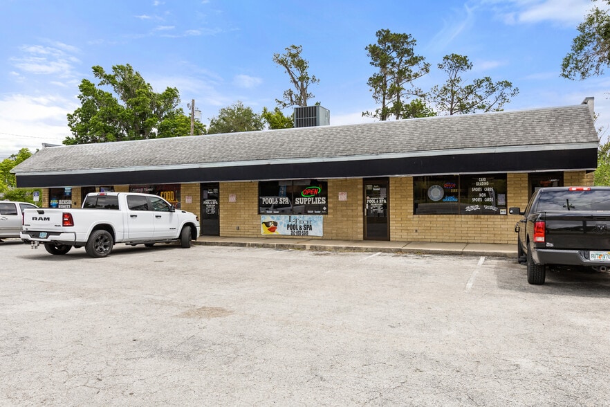 5053 SE Abshier Blvd, Belleview, FL à vendre - Photo principale - Image 1 de 19