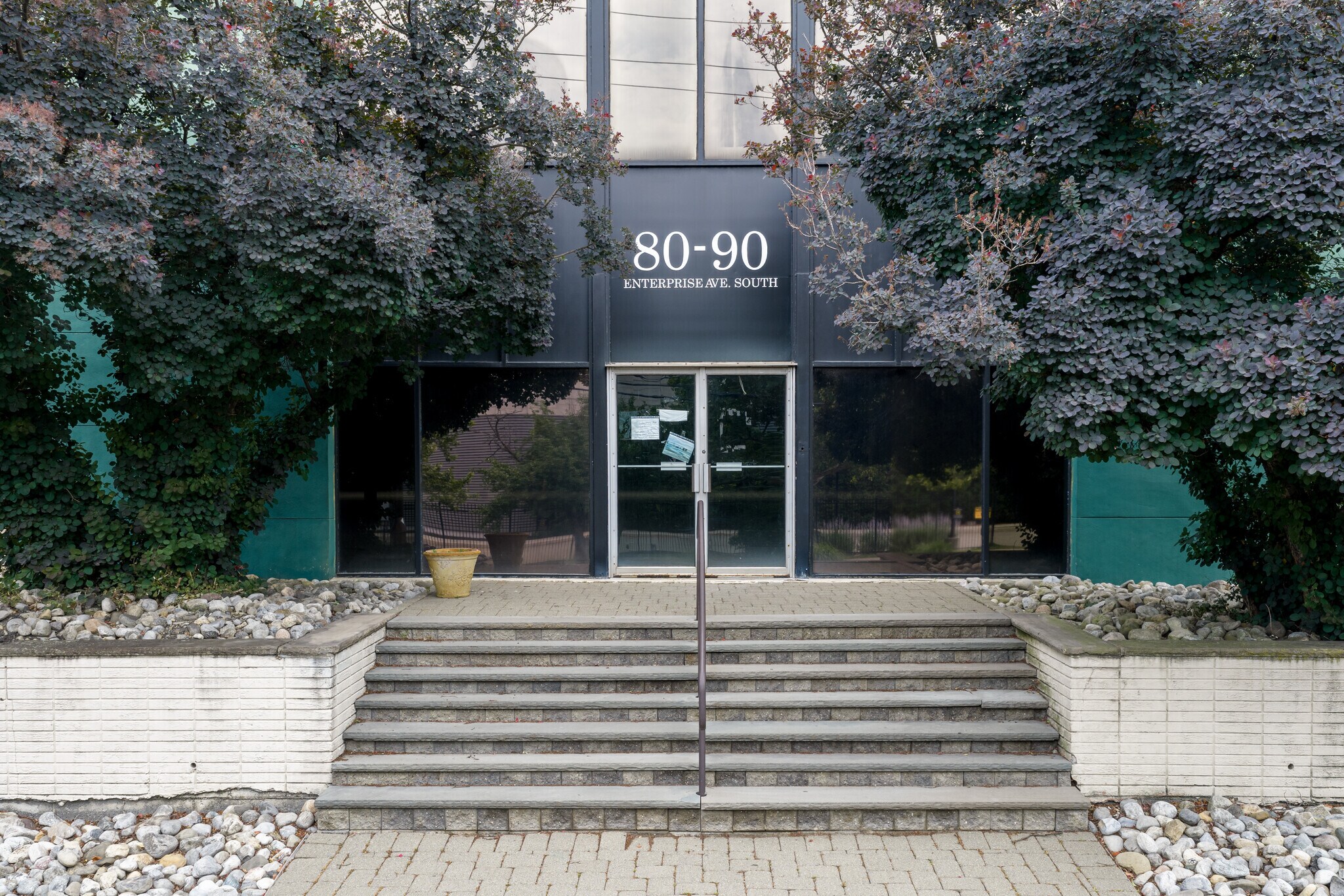 80-90 Enterprise Ave, Secaucus, NJ à louer Photo du bâtiment- Image 1 de 4