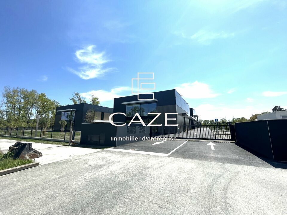 Industrial in Mérignac for lease Building Photo- Image 1 of 11
