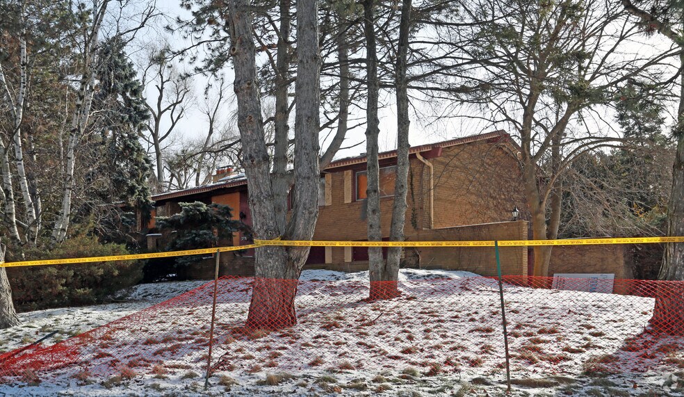 16 Kirtling Pl, Toronto, ON for sale - Primary Photo - Image 1 of 1