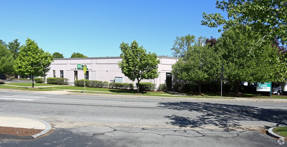 305 Second Ave, Waltham, MA à vendre - Photo du bâtiment - Image 3 de 7