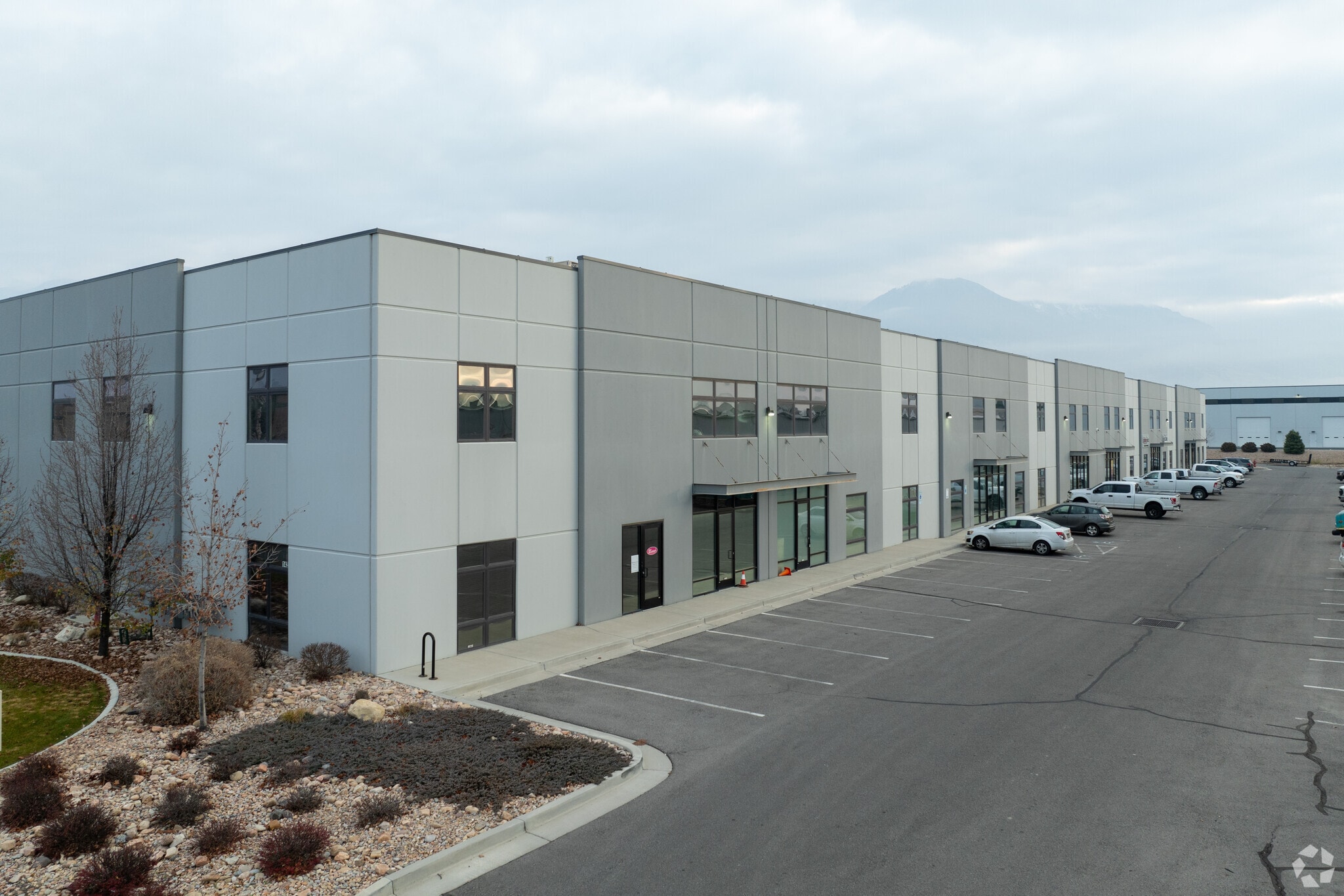 142 N 1800 W, Lindon, UT for lease Primary Photo- Image 1 of 10