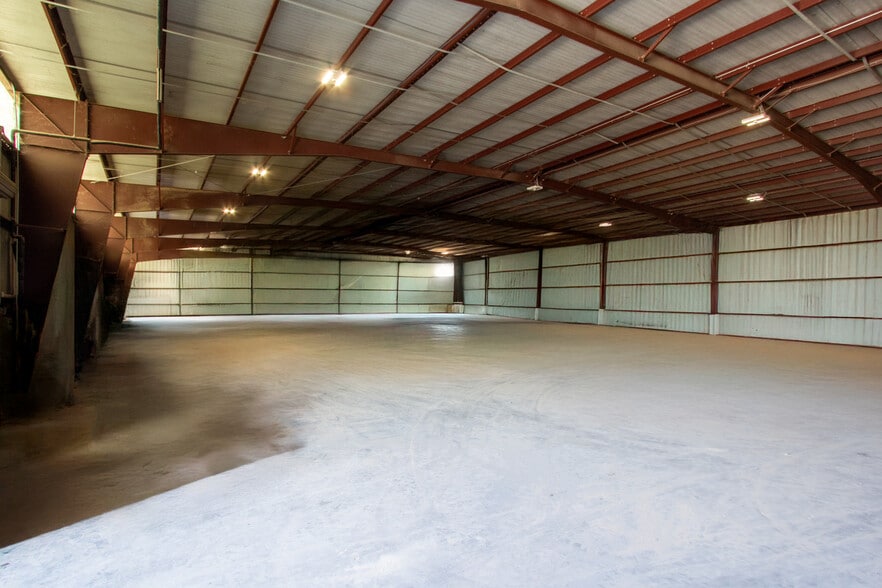 9730 Windfern Rd, Houston, TX for sale - Interior Photo - Image 3 of 7