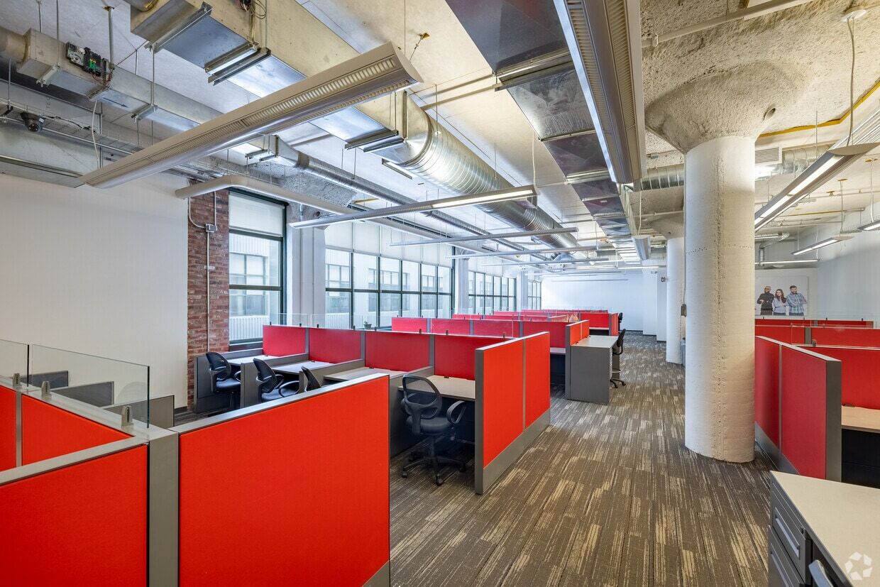 2030-2050 Boul Pie IX, Montréal, QC for lease Interior Photo- Image 1 of 2