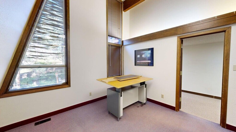 11 E Airport Rd, Billings, MT à vendre - Photo du bâtiment - Image 3 de 27