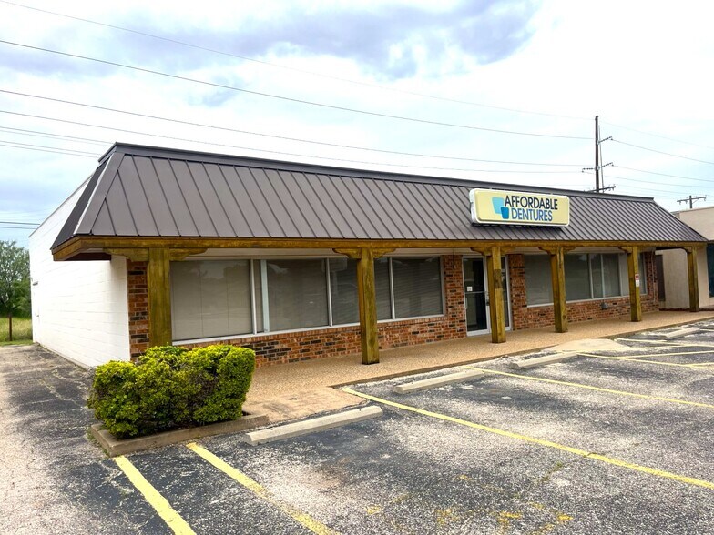 3111 Southwest Blvd, San Angelo, TX à vendre - Photo du bâtiment - Image 2 de 13
