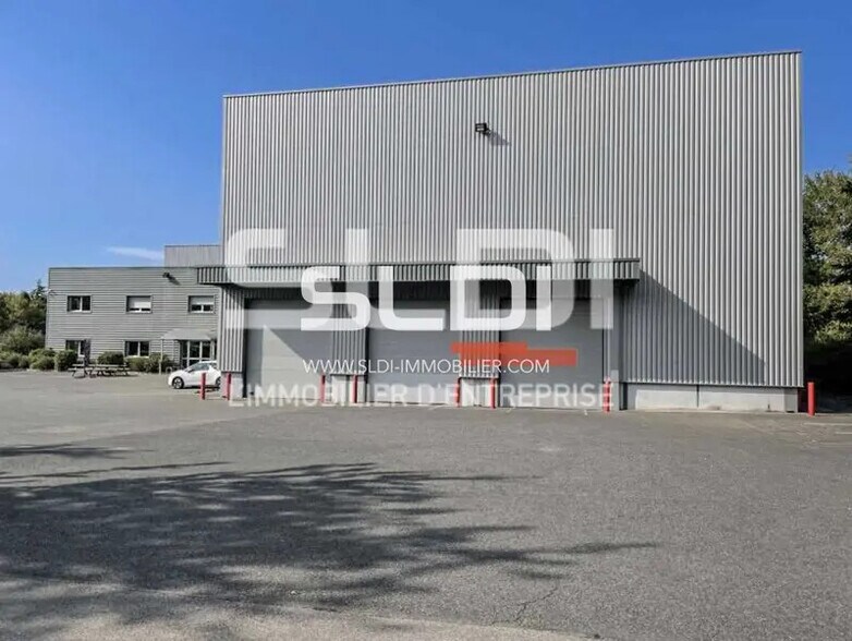 Flex in Lozanne for lease - Building Photo - Image 1 of 7