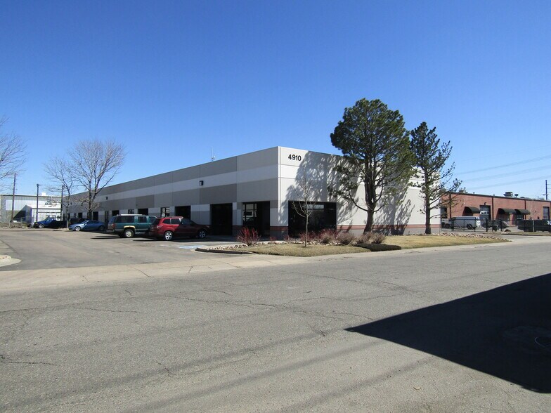 4920 Fox St, Denver, CO à louer - Photo du bâtiment - Image 2 de 7