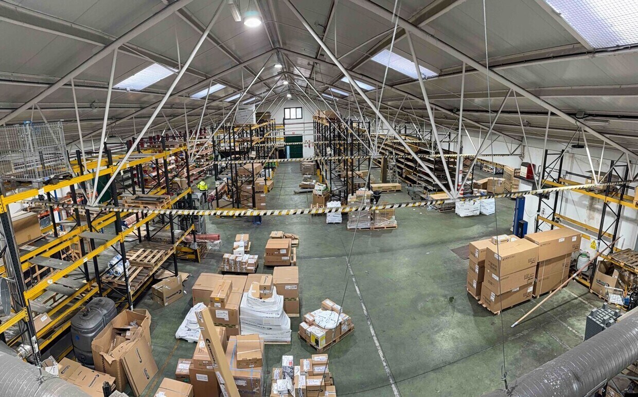 Industrial in Torrejón de Ardoz, Madrid for sale Primary Photo- Image 1 of 8