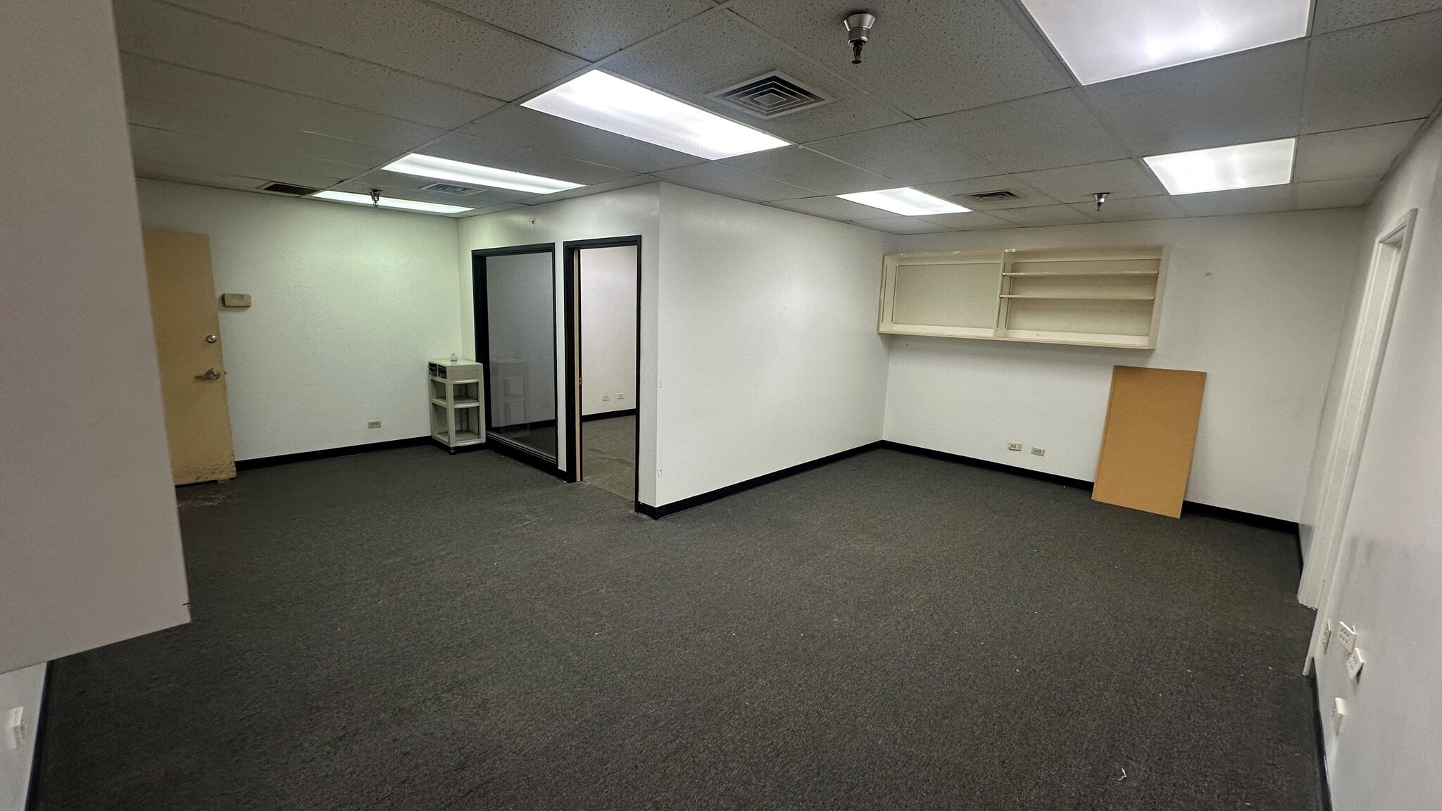 2200 Kamehameha Hwy, Honolulu, HI à louer Photo intérieure- Image 1 de 3