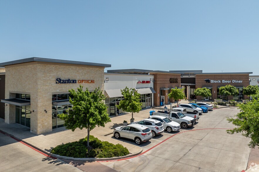 13517 University Blvd, Sugar Land, TX for lease - Building Photo - Image 2 of 12