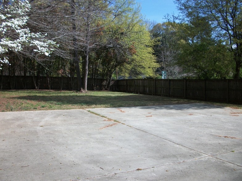 5180 Lavista Rd, Tucker, GA à vendre - Photo du bâtiment - Image 2 de 19