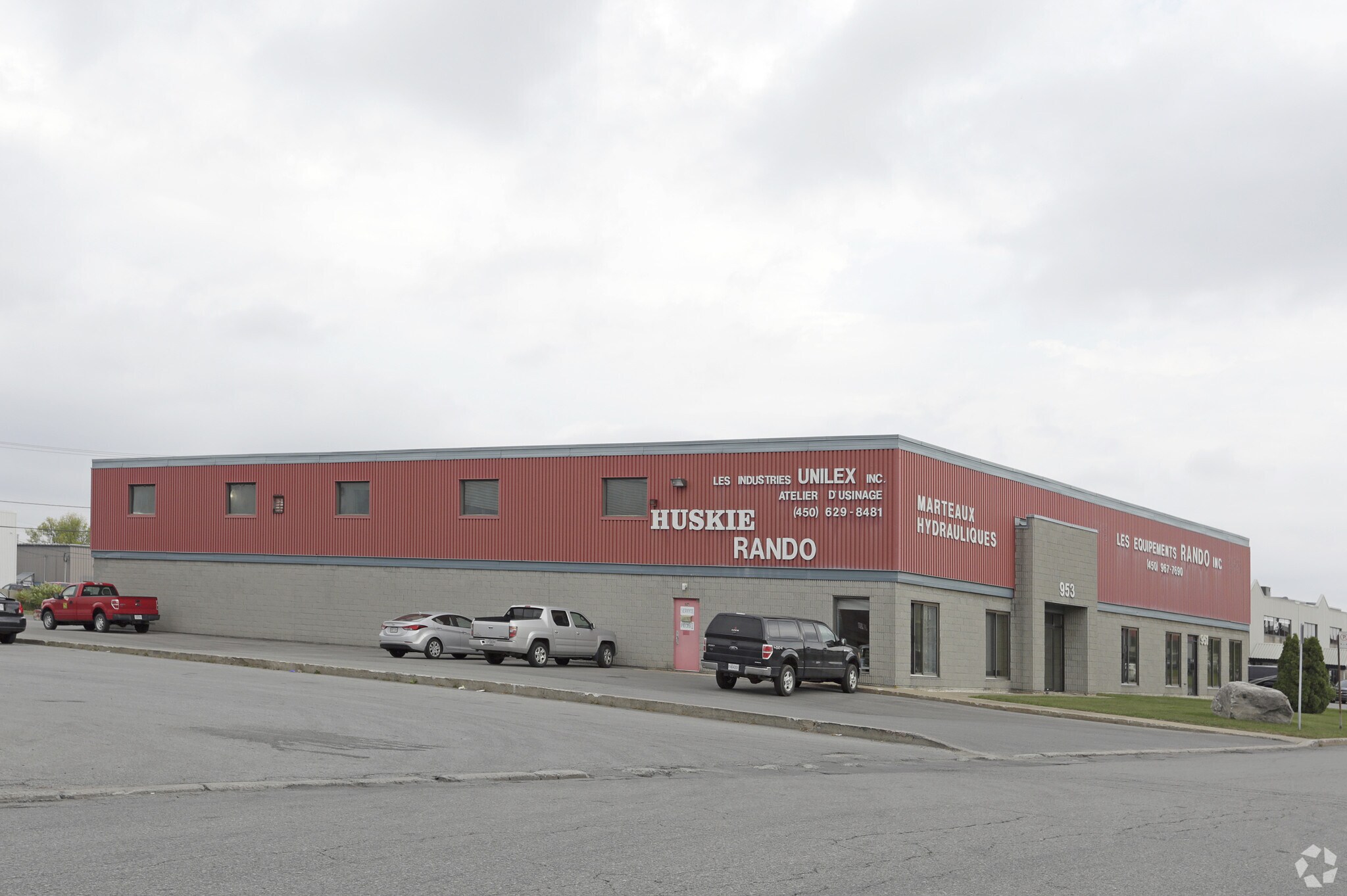 953 Rue Michelin, Laval, QC for sale Primary Photo- Image 1 of 1