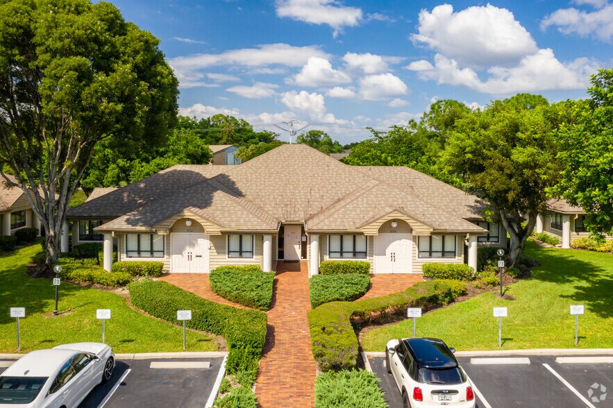 12535 New Brittany Blvd, Fort Myers, FL à vendre - Photo du bâtiment - Image 3 de 9