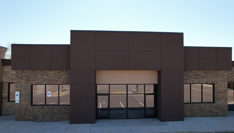 8501-8529 W 26th St, Sioux Falls, SD à louer - Photo du bâtiment - Image 3 de 4