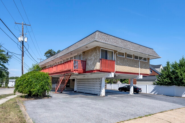 Plus de détails pour 601 Eastern Ave NE, Capitol Heights, MD - Bureau aux enchères