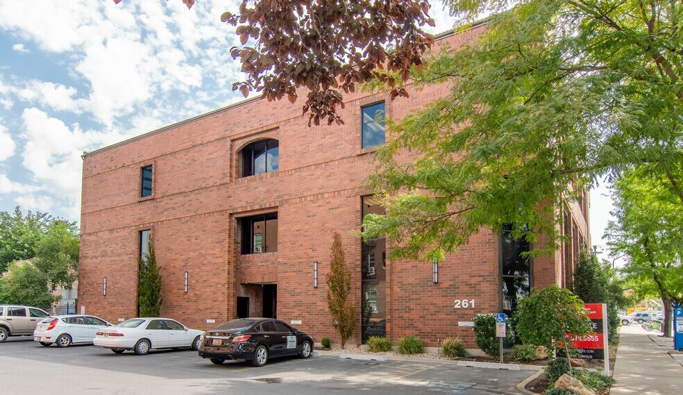 261 E Broadway, Salt Lake City, UT à louer - Photo du bâtiment - Image 2 de 12