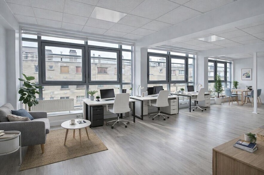 152 Rue De Picpus, Paris for sale - Interior Photo - Image 1 of 5