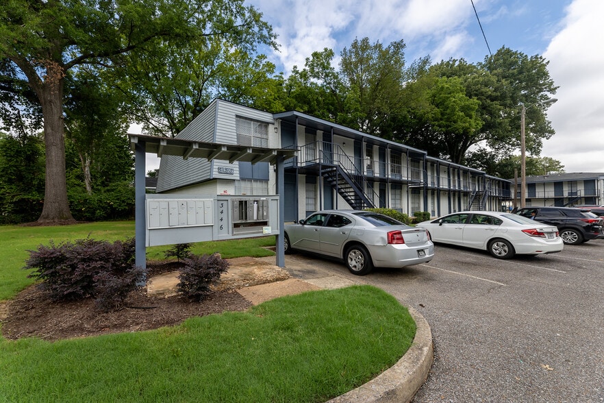 3446 Carnes Ave, Memphis, TN à vendre - Photo du bâtiment - Image 3 de 25