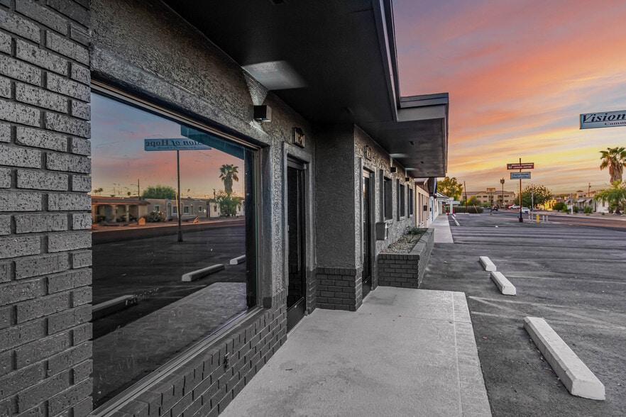 11201 W Nevada Ave, Youngtown, AZ à louer - Photo du bâtiment - Image 3 de 11