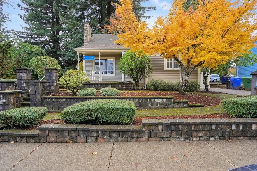 1230 Fairview Ave SE, Salem, OR à vendre - Photo du bâtiment - Image 2 de 51