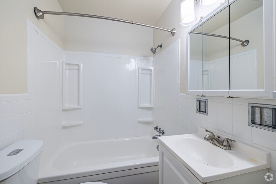 6401 Middlebelt Rd, Garden City, MI à vendre - Photo intérieure - Image 3 de 24