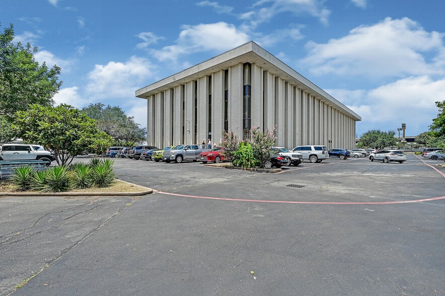 6401 S US 59 Hwy, Houston, TX à louer - Photo du bâtiment - Image 2 de 8
