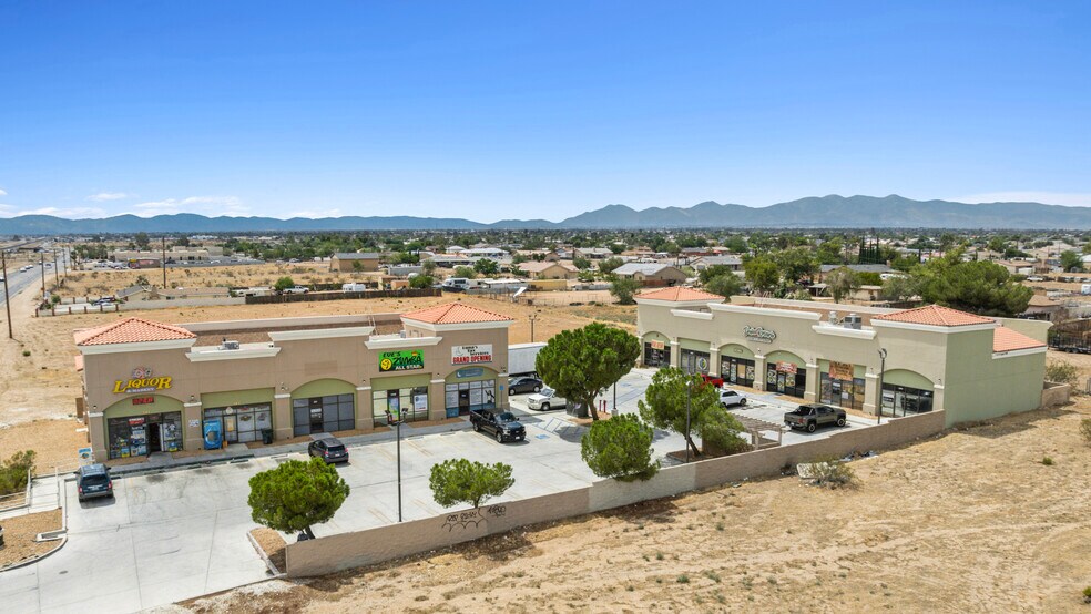 11146 Hesperia Rd, Hesperia, CA à louer - Photo du bâtiment - Image 2 de 3