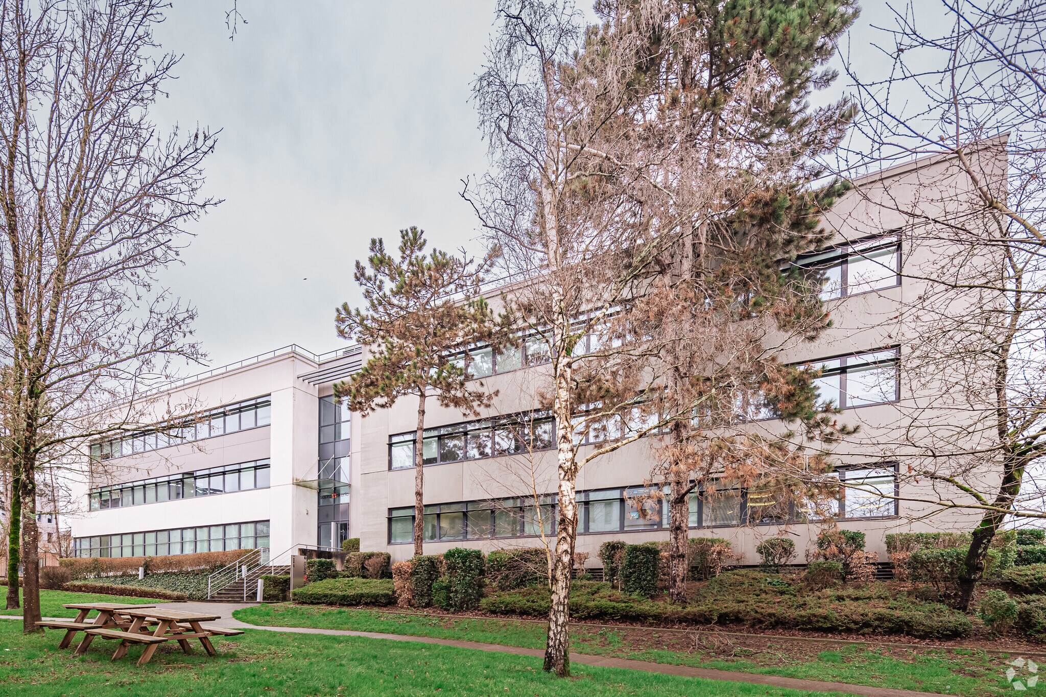 7 Impasse Serge Reggiani, Saint-Herblain for lease Primary Photo- Image 1 of 3