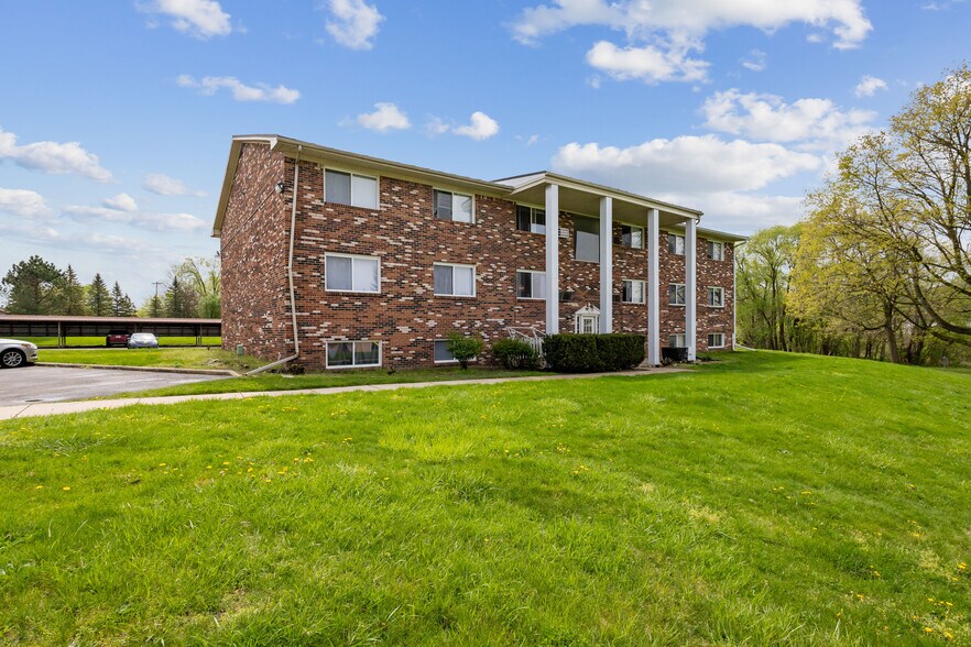 186 1st St, Olivet, MI à vendre - Photo du bâtiment - Image 2 de 15