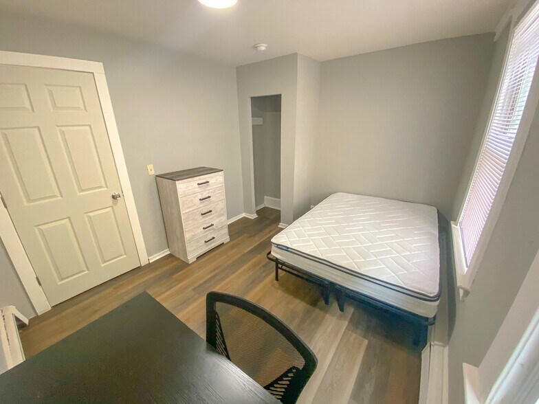 41 1/2 Fayette St, Binghamton, NY à vendre - Photo du bâtiment - Image 3 de 10