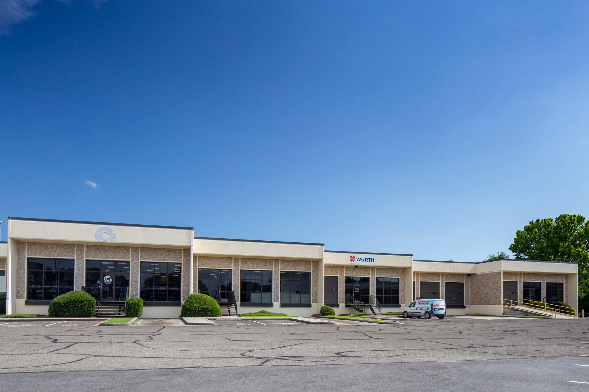 4275 Arco Ln, North Charleston, SC for lease Building Photo- Image 1 of 15