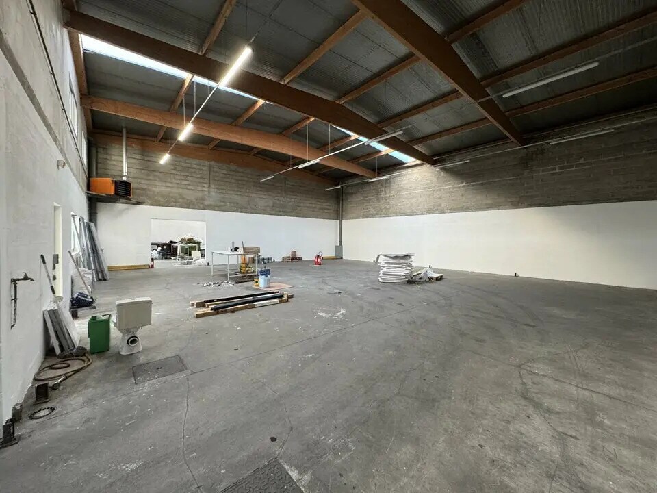 Flex in Émerainville for lease Interior Photo- Image 1 of 12