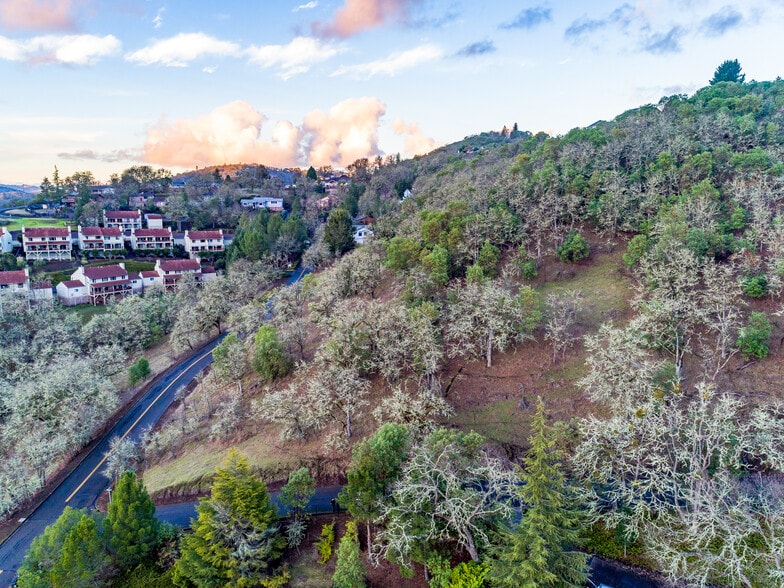 Northeast Sunset St., Roseburg, OR à vendre - Photo du bâtiment - Image 3 de 12