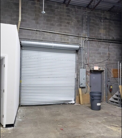 4264 Winters Chapel Rd, Doraville, GA à louer - Photo intérieure - Image 3 de 5