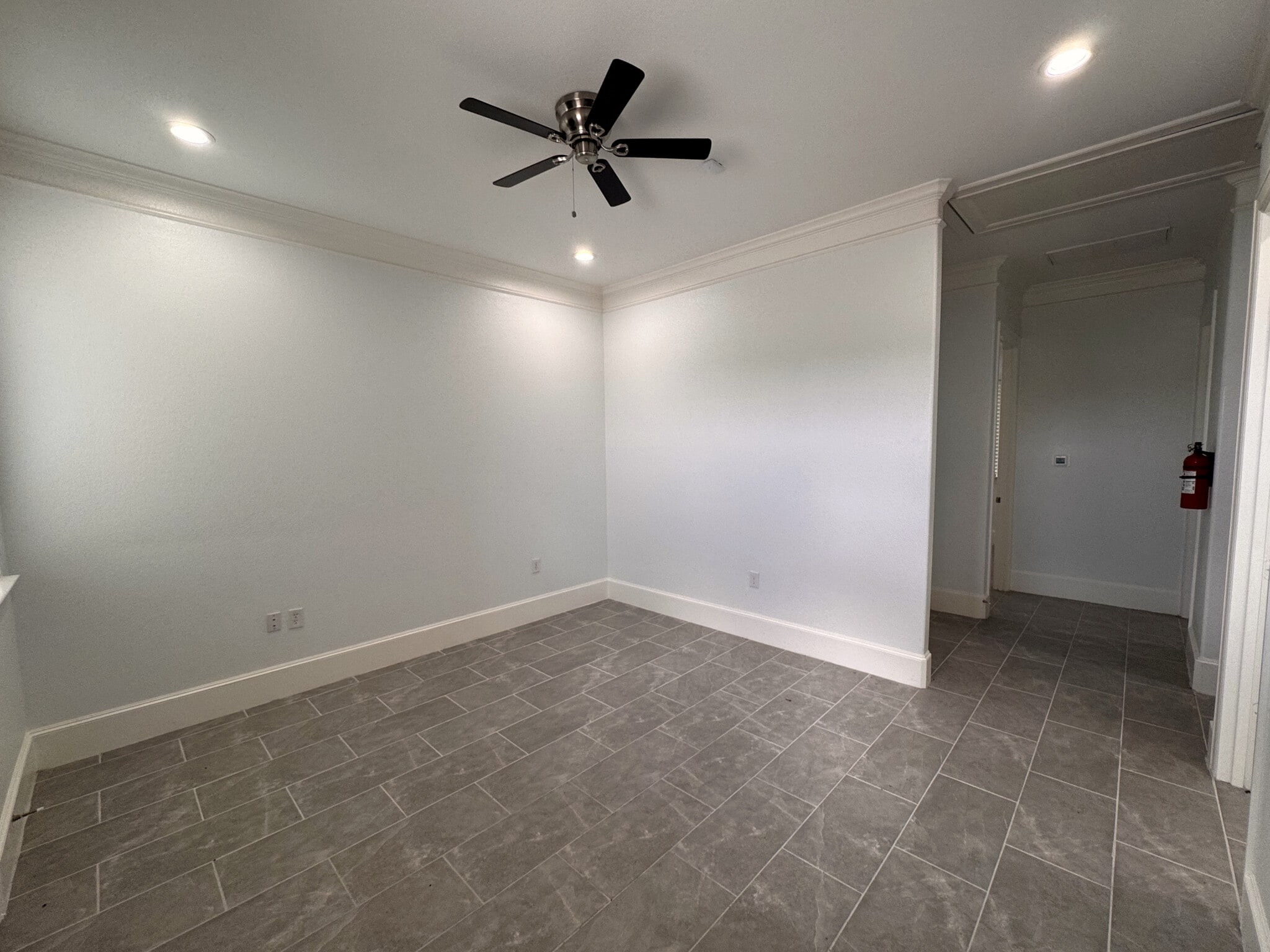 11015 Northpointe Blvd, Tomball, TX for lease Interior Photo- Image 1 of 14