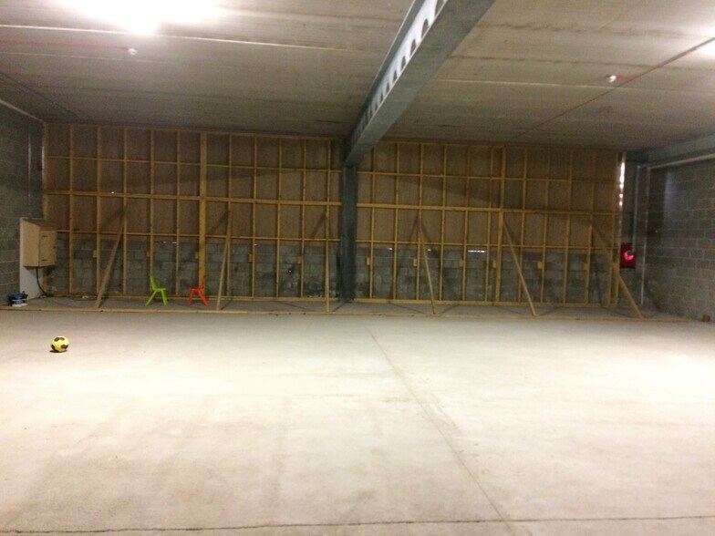 East Whale Ln, Dundee à louer - Photo du bâtiment - Image 2 de 5