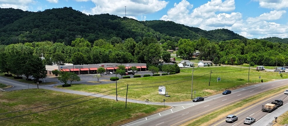 2120 Volunteer Pkwy Pky, Bristol, TN for sale - Primary Photo - Image 1 of 2