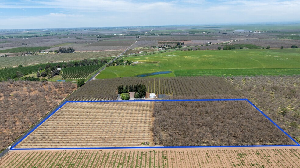 2150 N Fine Road, Linden, CA à vendre - Aérien - Image 2 de 10