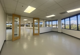 5341 Old Redwood Hwy, Petaluma, CA for lease Interior Photo- Image 1 of 5